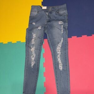 Stylish Blue Distressed Women Jeans
